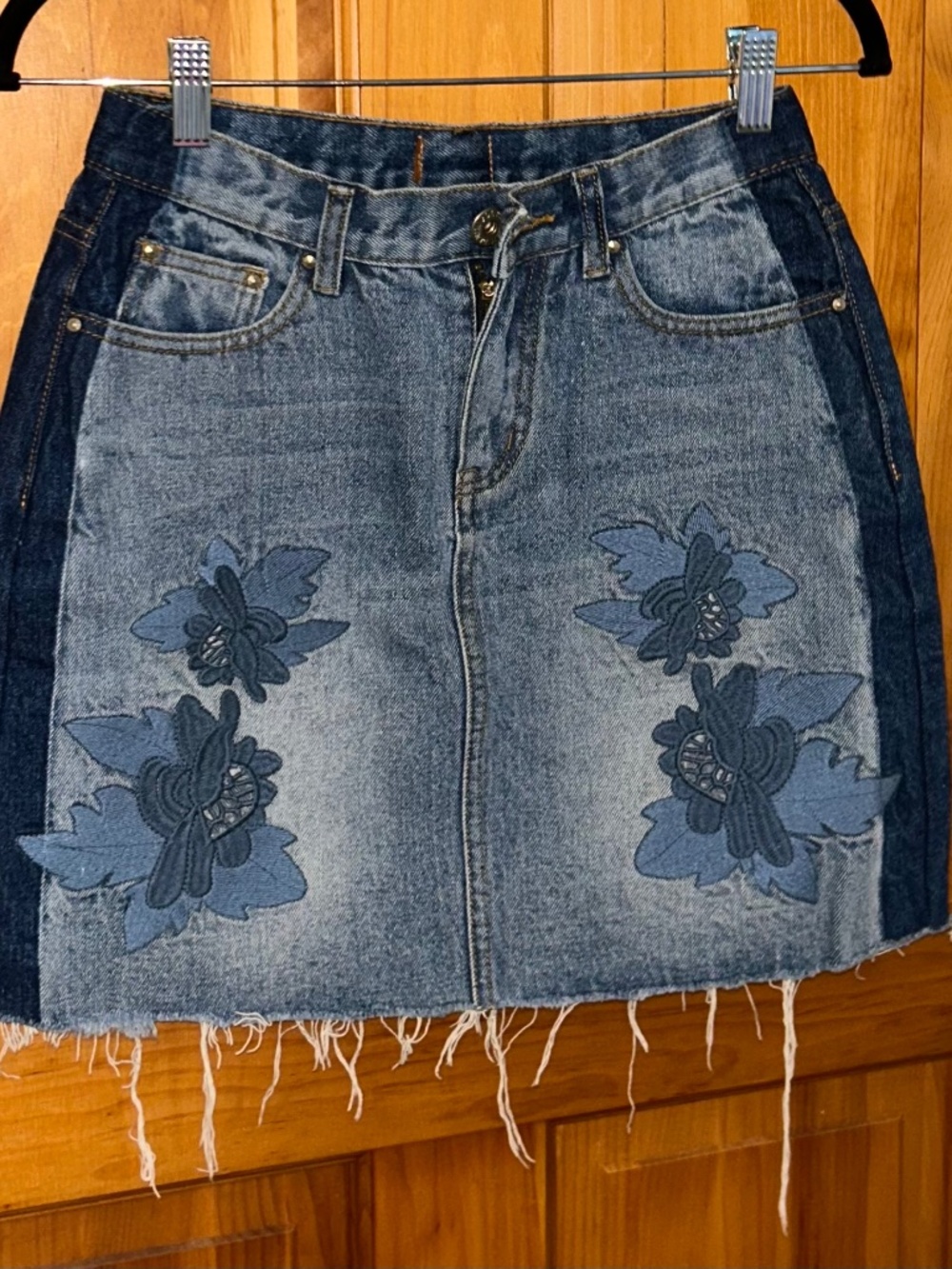 NWT POL Denim Floral Skirt Raw Hem Small